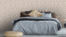 Reveal Wallpaper Blåberry Punch - Brun – designstark produkt för ett vackrare och mer personligt hem