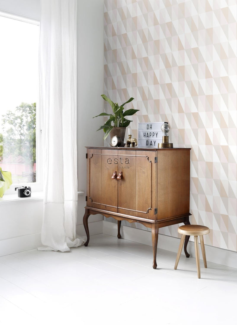 ESTAhome tapet trianglar rosa, orangeoch beige - Hemmavid.se